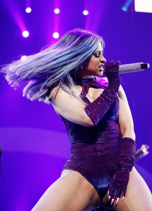 cardi-b-performs-at-staples-center-concert-during-bet-experience-in-los-angeles-06-22-2019-17.md.jpg
